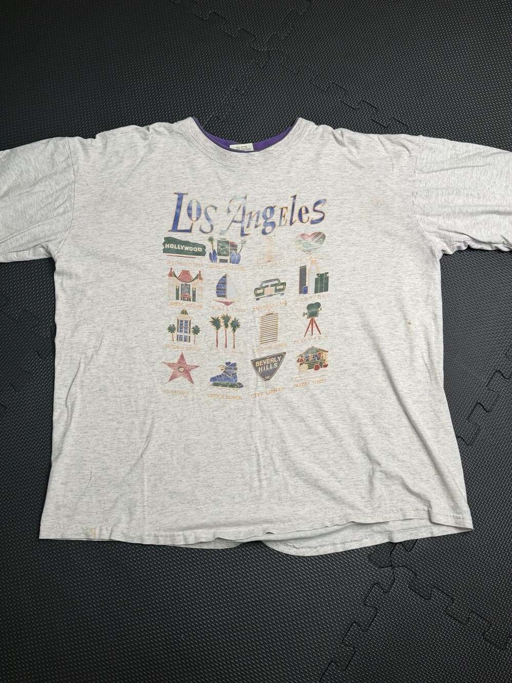 Vintage 90s Gosssip USA Los Angeles Landmarks Graphic T-Shirt Gray